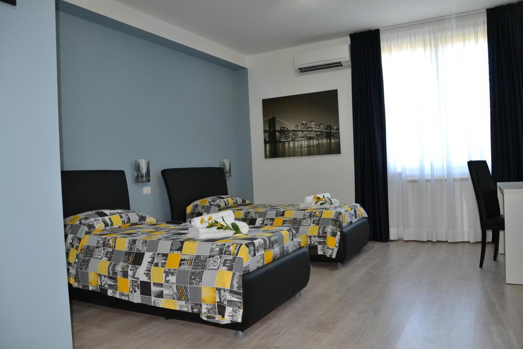 Fly In The World B&B Fiumicino Ruang foto