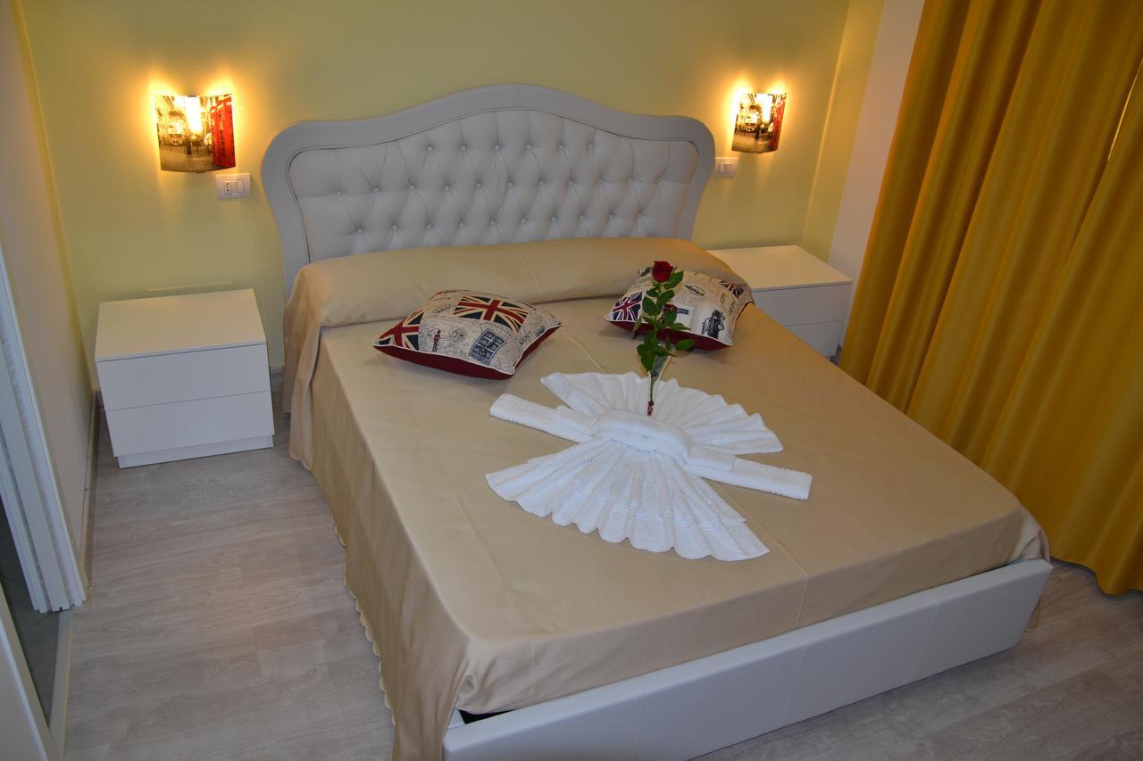 Fly In The World B&B Fiumicino Bagian luar foto