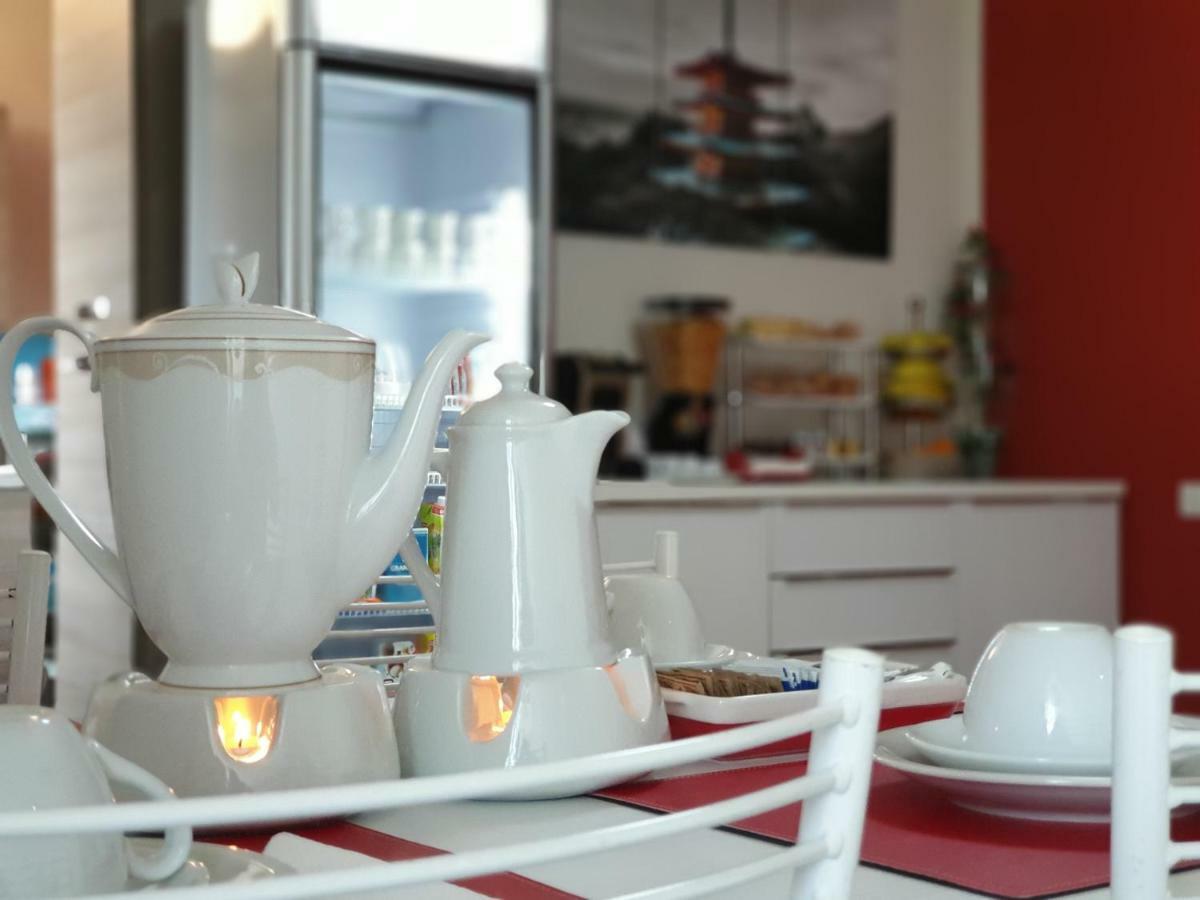 Fly In The World B&B Fiumicino Bagian luar foto